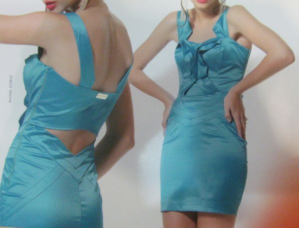 Vestido Cetim Decote Costas